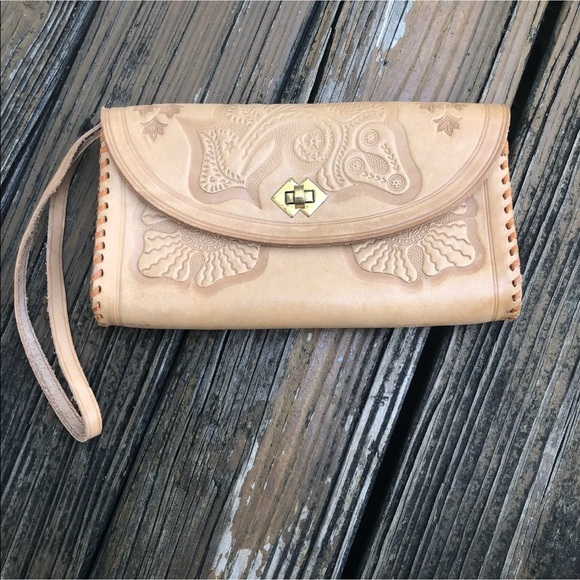 Tooled Leather Floral Purse Brown Tan Bag Wristlet Clutch Vintage 70s 80s
